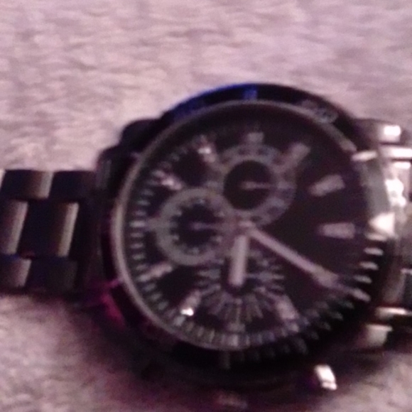 Watch - Picture 2 of 4